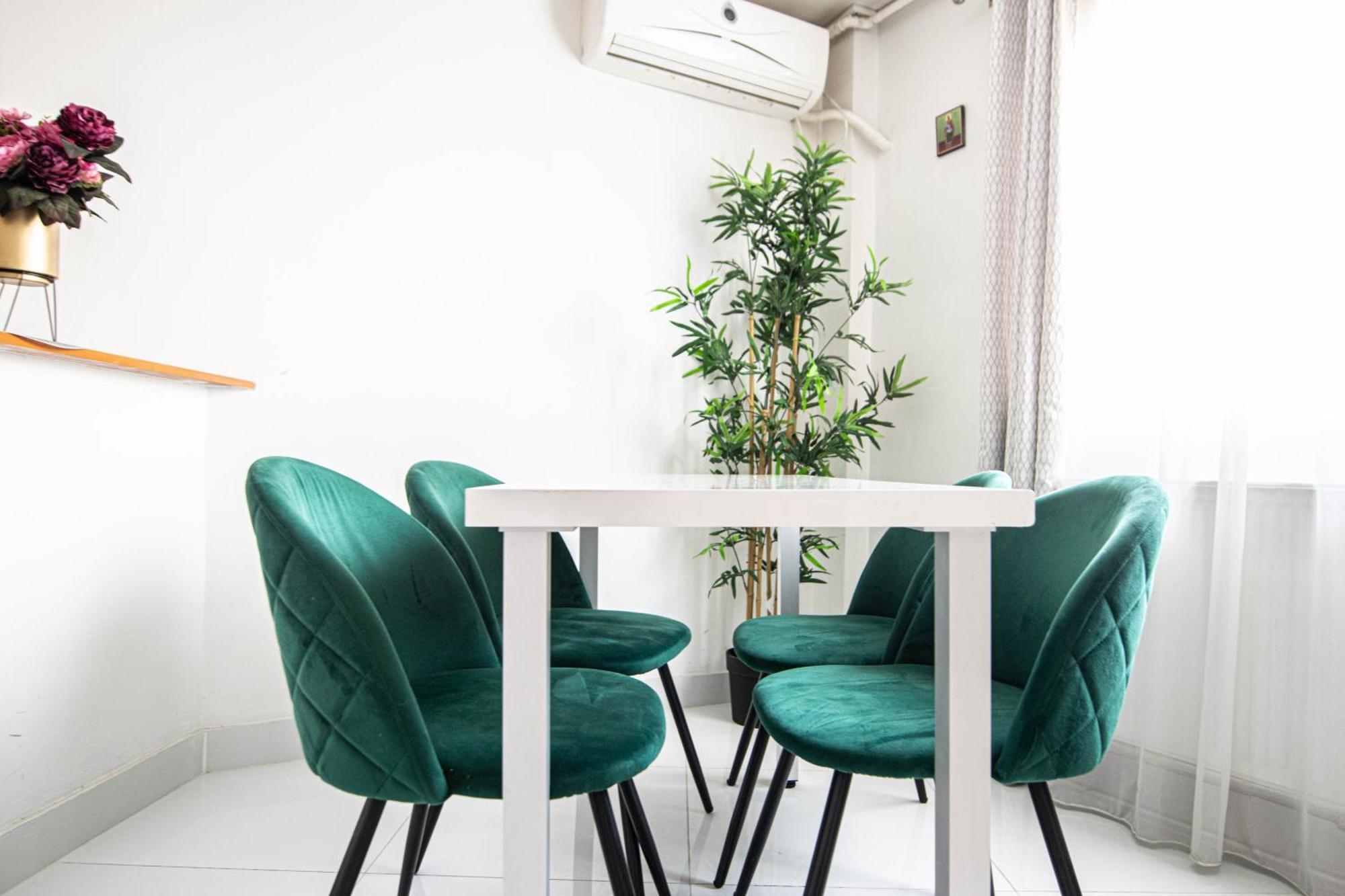 Apartament Near The Park Two Rooms Бухарест Экстерьер фото